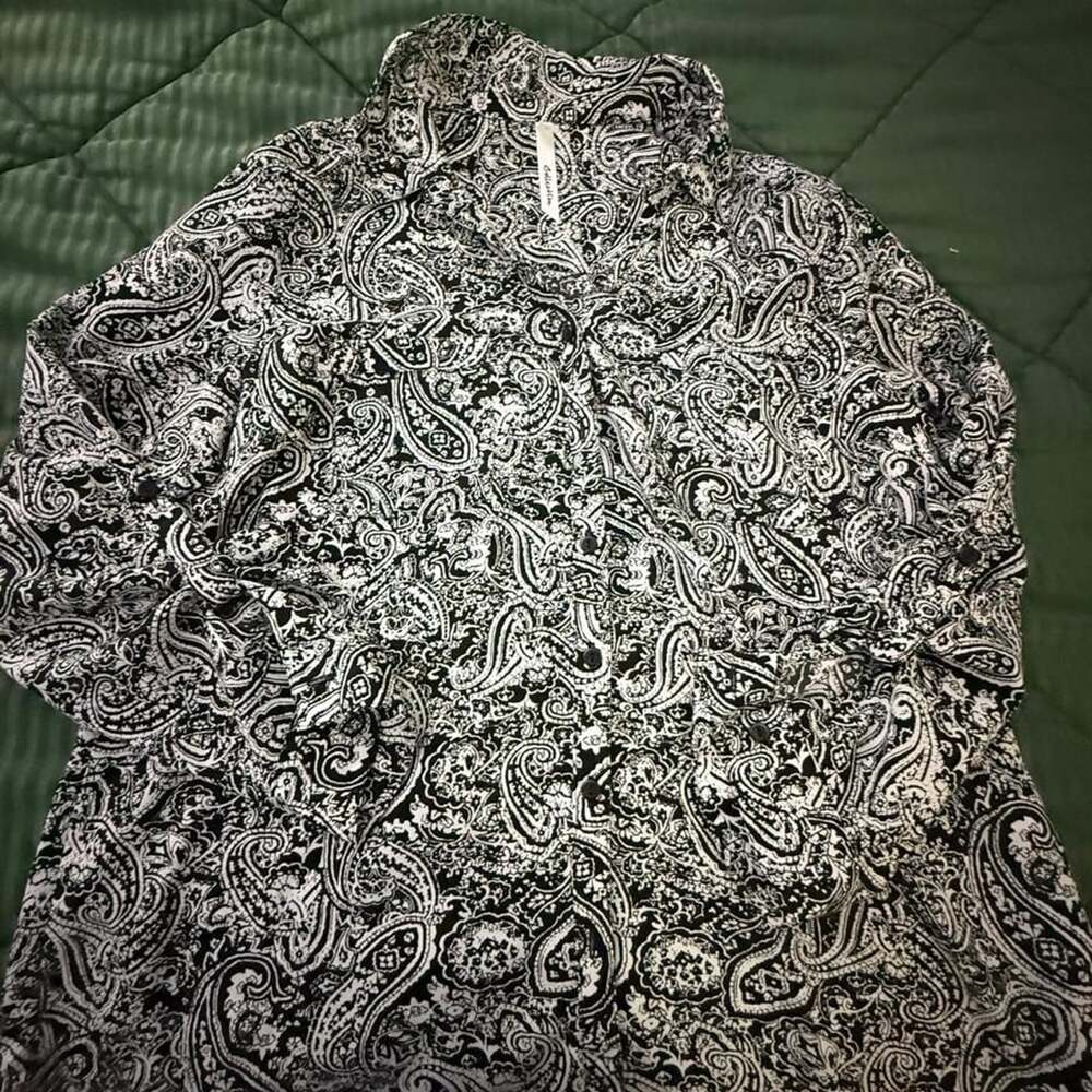 NY Collection Black and White Paisley Long Sleeve Button-Down Blouse Shirt